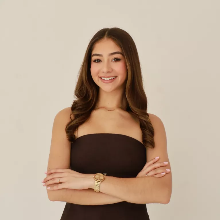 Vanessa Ramirez Logo